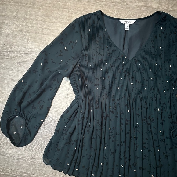 •NINE WEST• TEAL BLOUSE - Picture 3 of 5
